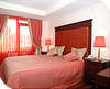 Alzer Hotel 
